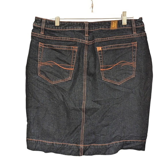 Aura from the Women at Wrangler Dresses & Skirts - Aura by Wrangler Womens Dark Wash Denim Skirt Orange Stitch 10P Vintage Y2K